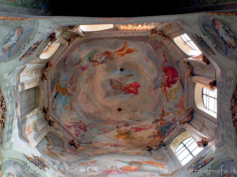 Orta San Giulio (Novara, Italy) - Dome of the tiburium of the Church of Santa Maria Assunta